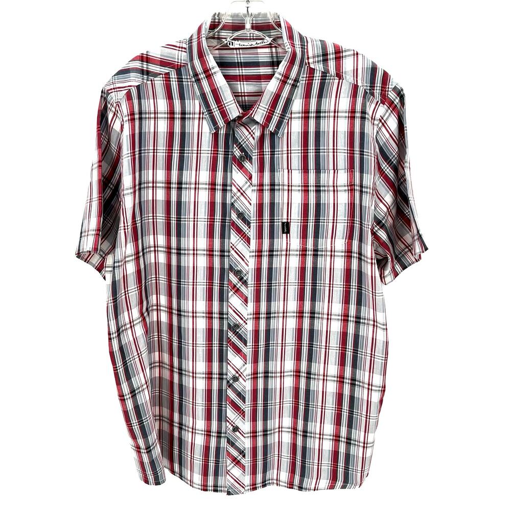 Travis Mathew golf performance men’s short sleeve button front shirt
